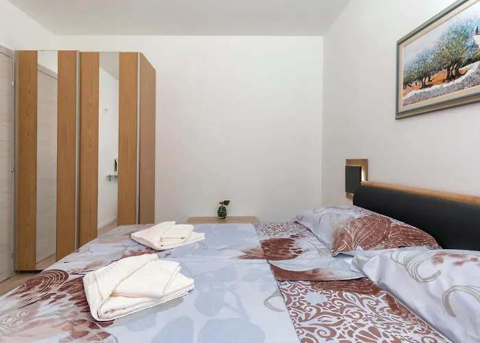 4 Bedroom Stunning In Ferienhaus *