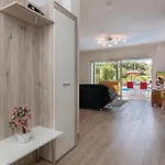 Holiday home Luxurious In