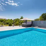 Luxurious In