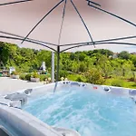 Holiday home Luxurious In Pula