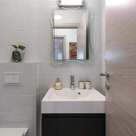 4 Bedroom Stunning In * Πούλα