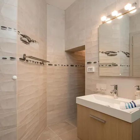 4 Bedroom Stunning In