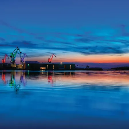 4 Bedroom Stunning In *