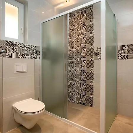 4 Bedroom Stunning In * Pula