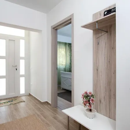 4 Bedroom Stunning In