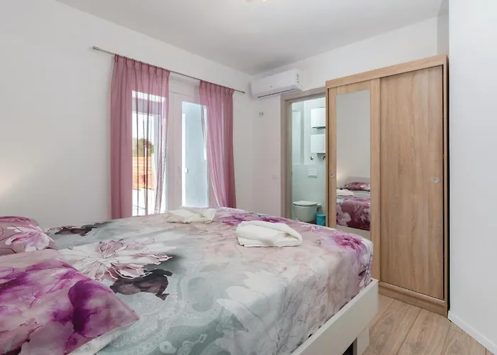 Holiday home 4 Bedroom Stunning In *