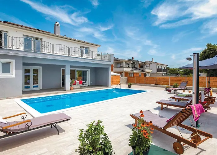 Holiday home 4 Bedroom Stunning In