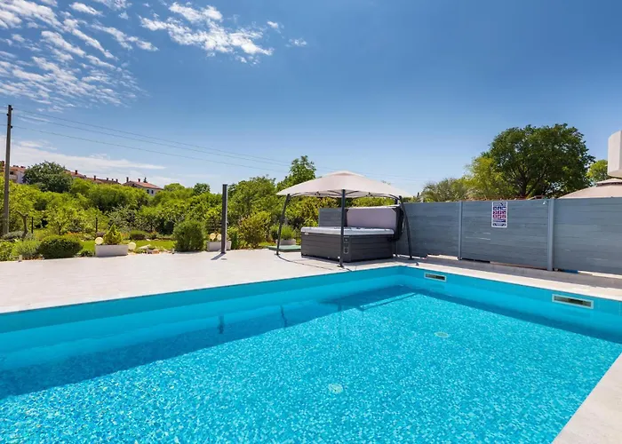 4 Bedroom Stunning In
