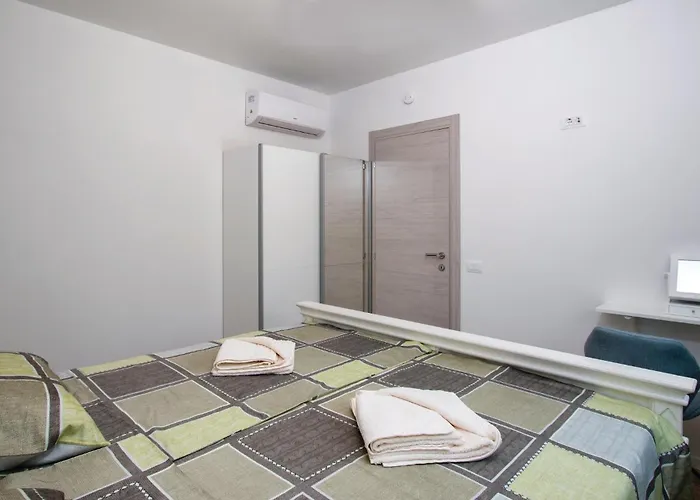 4 Bedroom Stunning In Pula