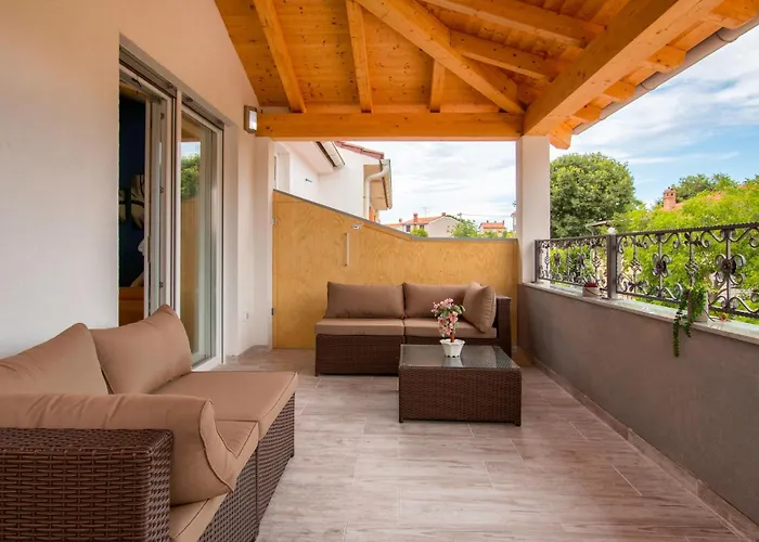 4 Bedroom Stunning In Pula