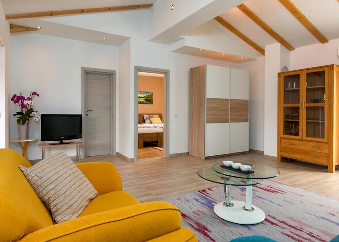 4 Bedroom Stunning In * Pula